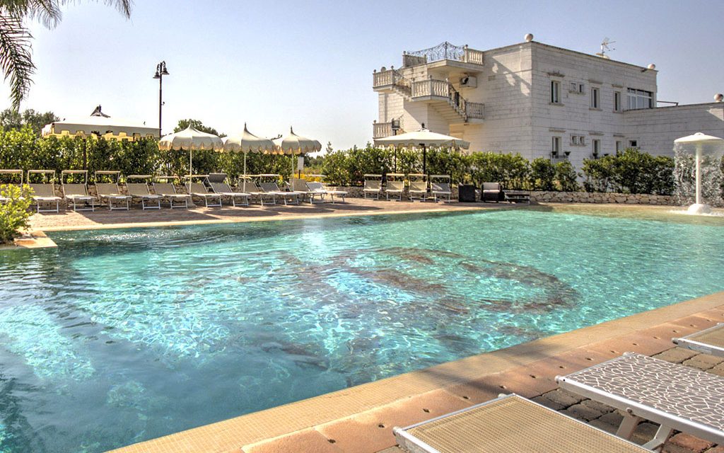 Hotel 4 stelle in Puglia con piscina per vacanze estive Brindisi